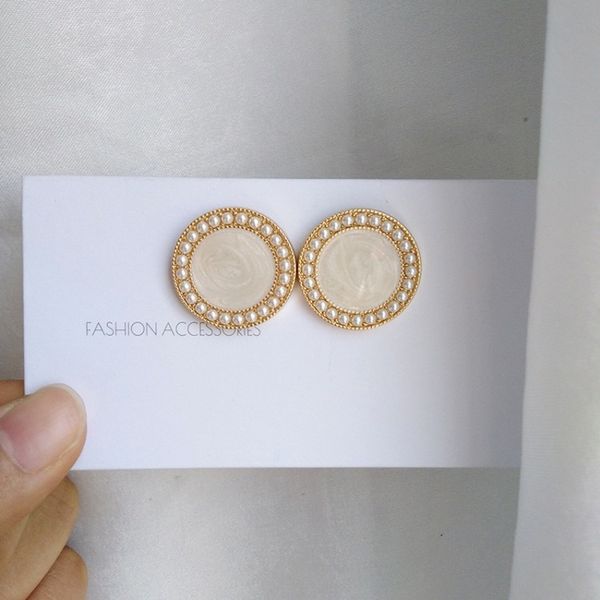 

europe and america style simple temperament imitation pearl round stud earrings graceful fashion women girl jewelry accessories, Golden;silver