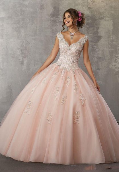 

Винтаж V-образным вырезом бальное платье Quinceaneara Платья 2019 vestidos de quinceanera Замочная скважина назад сладкий 16 платье Длина пола Конкурс Пром платья выпускного вечера