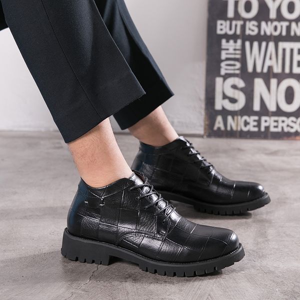 

men casual shoes men 2019 autumn winter high leather shoes brand design fashion luxury flat lace-up leisure comfy vi, Black