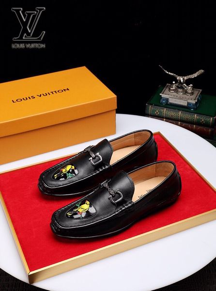 

18ss designers soft pu leather men loafers new handmade casual shoes men moccasins comfortable fashion quality flat driving shoes men, Black