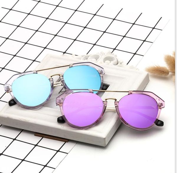 

new sunglasses women europe and the united states fashion trend sunglasses metal color film sunglasses, White;black