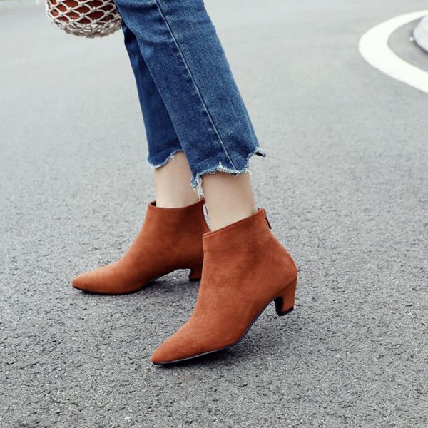 

oversized 12 13 14 15 short boots with zipper back for pointed heterotypic heel and medium heel cat, Black