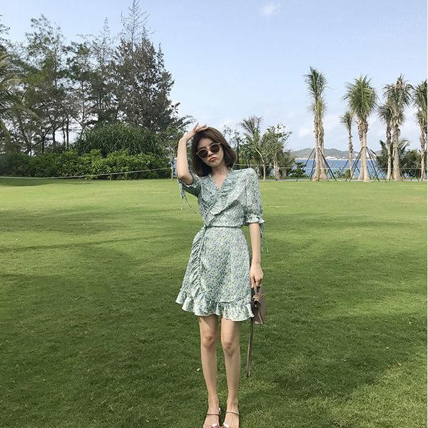 

v collar platycodon flower dress female summer temperament waist slimming flower dress, Black;gray