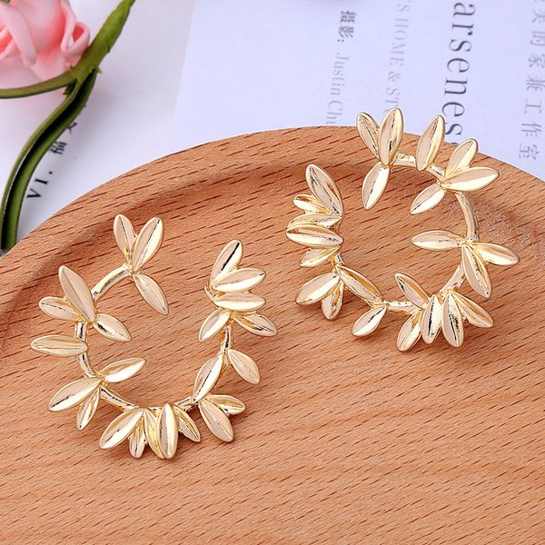 

creative alloy electroplating garland ear nails european and american retro style fashion hundred-set stud earrings, Golden;silver