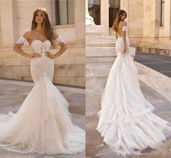 

elegant off the shoulder backless mermaid wedding dresses lace applique sweetheart neck short sleeve ruched bridal gowns robe de marriage, White
