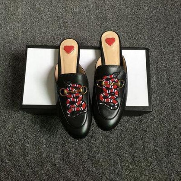 

2019 designer luxury women summer lace velvet slippers princetown genuine leather mules loafers flats with buckle bees snake pattern l14, Black