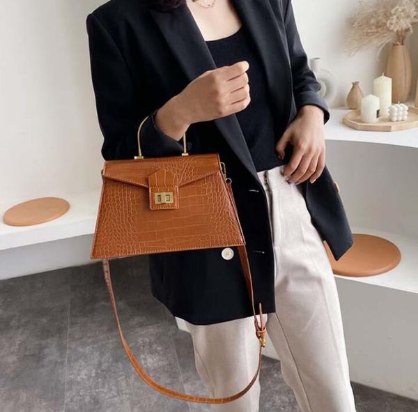 

designer women senior handbags fashion alligator shoulder bags metal hand ring crossbody women bag new style bag high quality