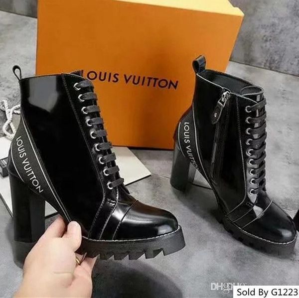 

Luxuriou ankle cla ic uede calf leather monogram canva martin boot