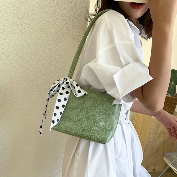 

2020 new shoulder bag women's casual fashion korean version of crocodile pattern large capacity bucket bag