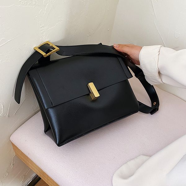 

vintage square crossbody bag 2020 fashion new pu leather women's handbag lock shoulder messenger bag