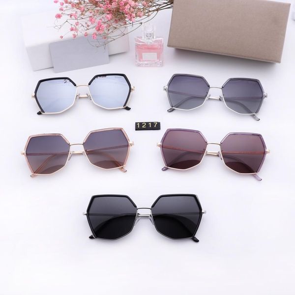 

fashion with box women's female's ladies' d vintage style outdoor design classical punk polarized sunglasses glasses 1217, White;black