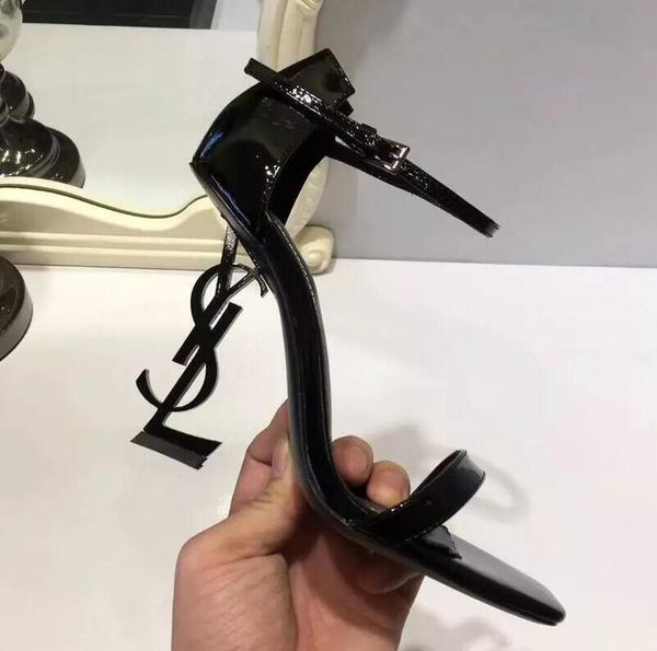 

New arrival 2018 patent leather thrill heel women unique de igner pointed toe dre wedding hoe brand y l letter heel andal