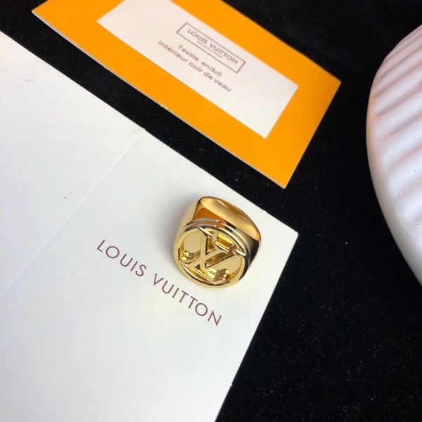 

Bra material imple ring in gold plated with logo women wedding night club jewelry gift match every part drop hipping p 558