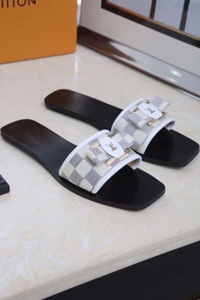 

Самые последние дамские с плоским дном с плоским дном тапочки импортировали шабл