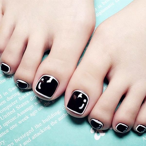 

24pcs black and white exclamation mark toenail tablets stickers false summer diy nail with nail glue nails art tools, Red;gold