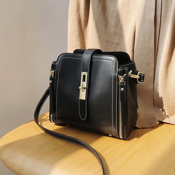 

2020 spring and summer new ladies shoulder bag multifunctional leather casual simple messenger bag handbag