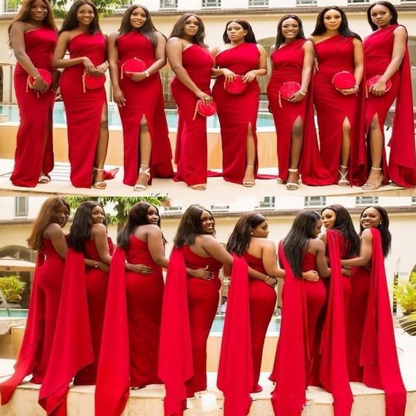 Vestidos de dama de honor de sirena roja 2019 Un hombro Vestidos de invitados de boda con abertura lateral sexy Cremallera trasera Vestido de dama de honor africano por encargo