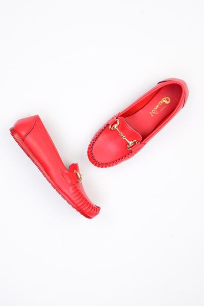 

Bambi Red Women Loafer Shoes G0406230009
