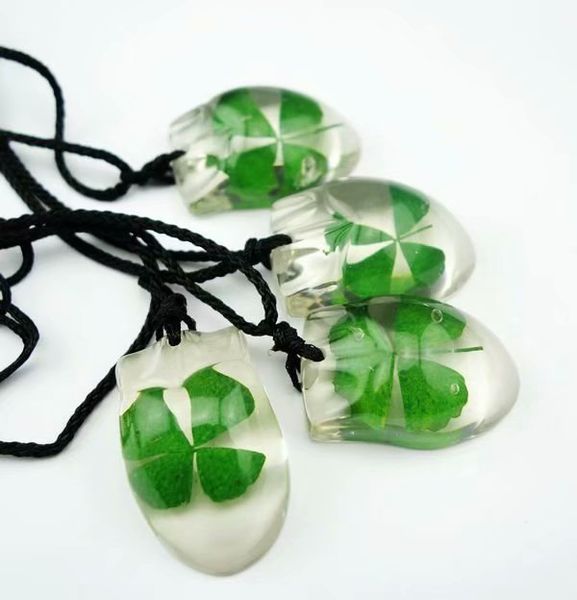 

yqtdmy 50 pcs fashion mouse design lucid back four leaf clover pendant, Black