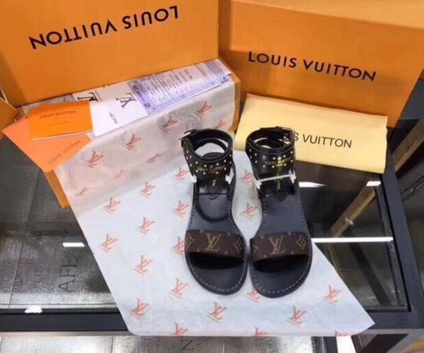 

High quality cla ic diamond fa hion high heel retro tyle de ign purple thick with gift box du t bag