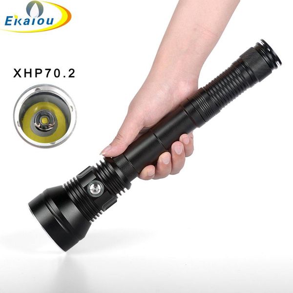 

последняя xhp70.2 6000 люмен водонепроницаемый ipx8 led дайвинг подводные погружения 150м факел дайвинг лампа для 3 * 26650 батареи