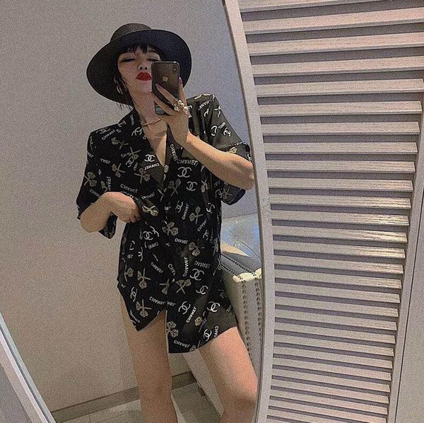 

последние летом печати шифон мужчин и короткими рукавами женщин в длинные рыхлые богиня рубашки высокого качества, White