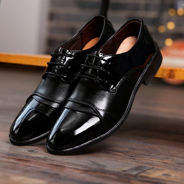 

man youth suit leather shoes business casual groom marriage black and white with pattern leather shoes interview going to work f