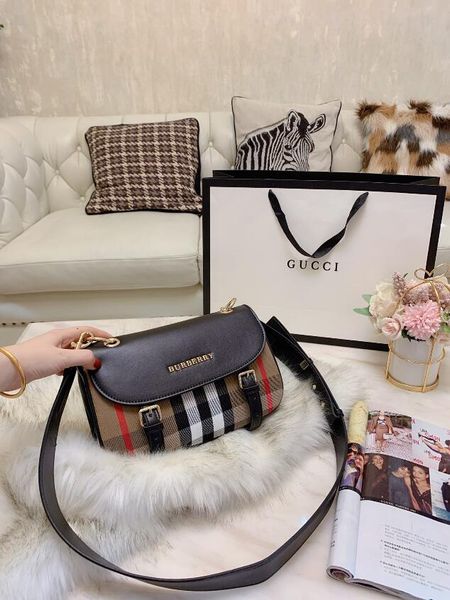 

classic and stylish ladies messenger bag single-shoulder messenger bag simple linen fabric retro sturdy size 27*16 cm