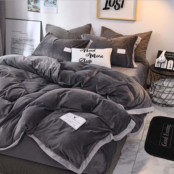 

Queen Size 4pc Bedding Set - Crystal Veet Duvet Cover & Bed Sheet, Gray