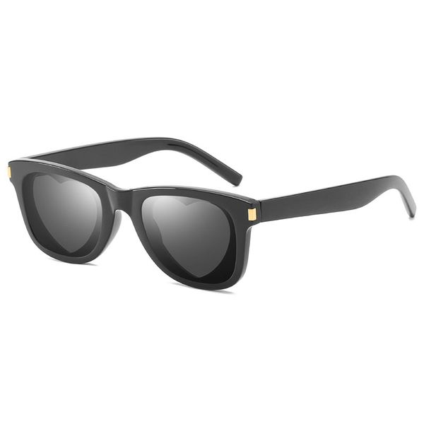 

women's heart cute sunglasses men and women brand designer love box sunglasses men and women love design high-end sunglasses to send bo, White;black
