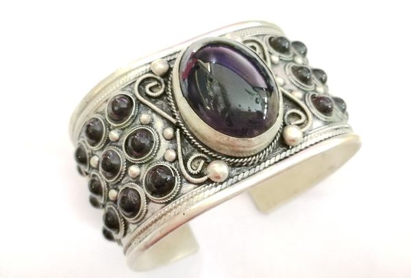 

charm old tibet silver carved flower lace inlay dark purple red black stone bead wide cuff bracelet adjustable party gift, Golden;silver