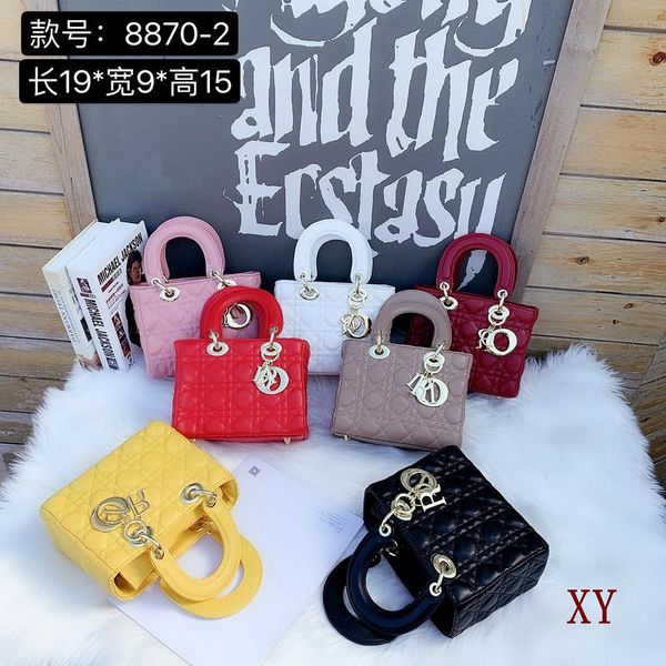 

НОВОГО ВЫСОКОГО КАЧЕСТВО FASHION ЖЕНЩИНЫ СУМКИ ЖЕНСКОГО ДИЗАЙН SOLID COLOR АЛФАВИТ ВЫШИВКА БРАСЛЕТ КОШЕЛЕК КОЖА ЦЕПЬ BAG Crossbody СУМКА H0087