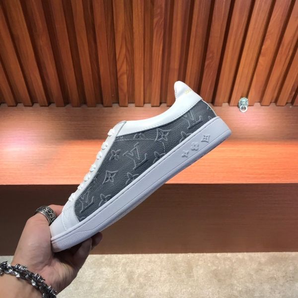 

2020 classical shoes men running shoes sport sneakers white casual skateboard trainers sneakers size 38-44 lace up, Black;red