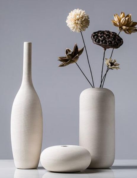 Moderne minimalistische weiße Keramikvase, Dekoration, Wohnzimmer, getrocknete Blumen, Blumenarrangement, kreativer Couchtisch, Esstisch, Heimdekoration