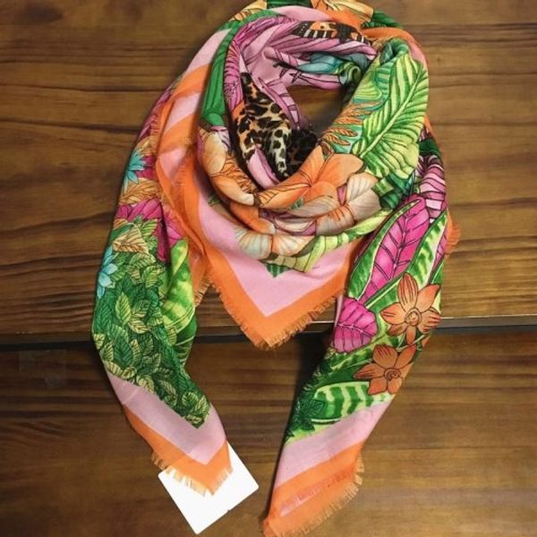 Femme Foulard femme carré floral foulard fleur Châle belles filles