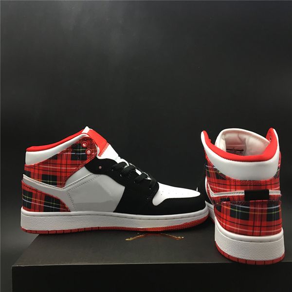 

Mid Basketball Shoes 1 1s Black Toe Tartan Christmas For Girls Womens Red White Trainer Sports Sneakers