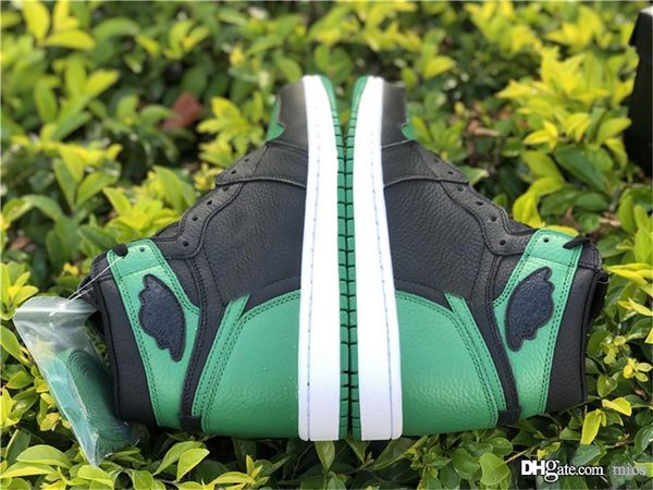 

authentic air 1 high og pine green court purple retro white black basketball shoes men gym red 555088-030 sneakers sports with original box