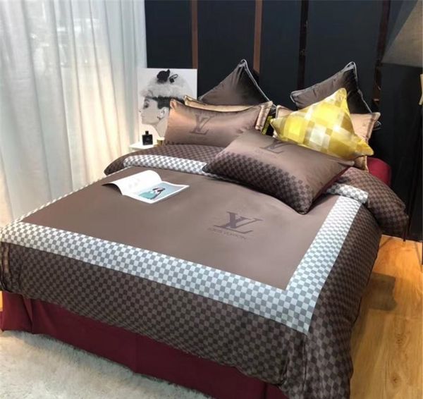 New Design Bedding Sets Bed Sheet Bedspread Duvet Cover Grid Pillowcases Queen Size Brown Popular Logo Supplies Bedroom Linen