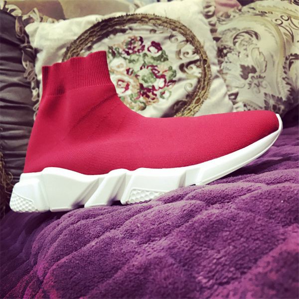 

2018 luxury sock shoes speed knitted trainers casual sneakers speed trainer sock race fashion black shoes men women sports shoes all red t07