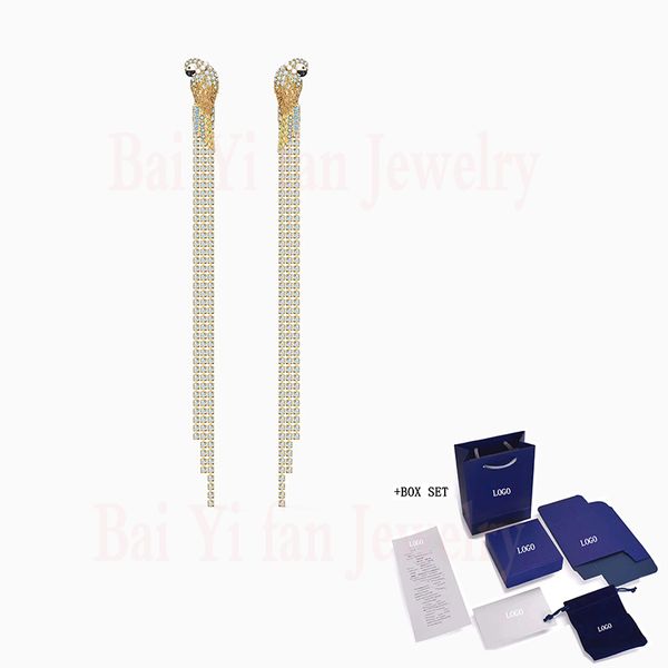 

2020 fashion swa new tropical parrot pierced earring elegant tropical unique color parrot decoration crystal female jewelry gift, Golden;silver
