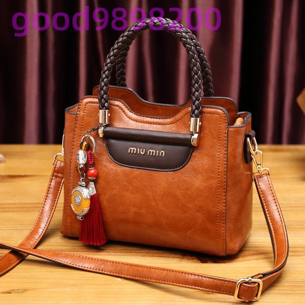 

genuine 2020201 9 hundred-match messenger women's atmospheric hand shoulder bag tide