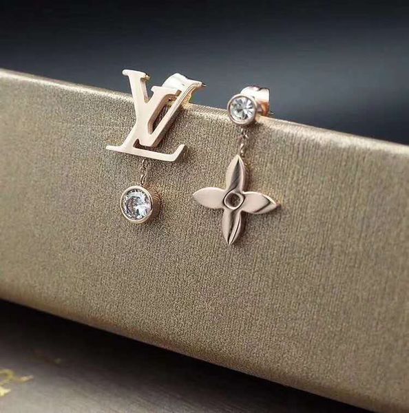

9designer последней модной марки чистый титан сталь 18-каратное золото роза высокое качество ожерелье подходит для всех видов мест, Golden;silver