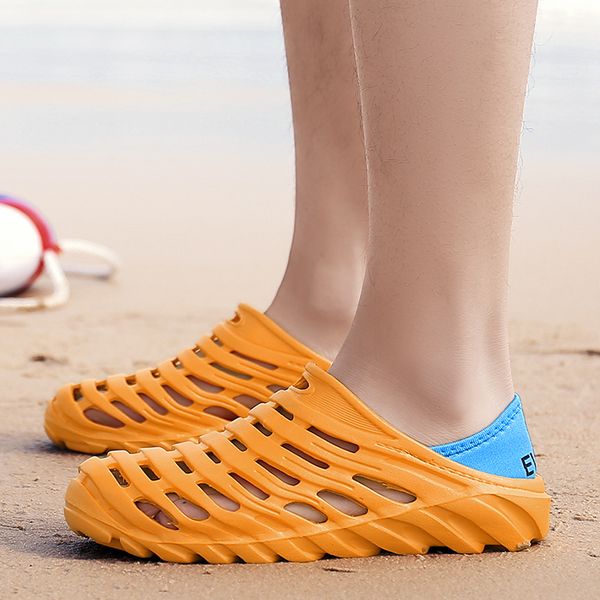 

2020 summer sandals for beach sports women men's slip-on shoes slippers female male crocks crocse water mules d046, Black