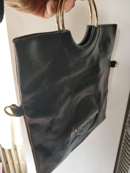 

2019 горячие качества продажи нового типа трапеции мешки сумочка женщин сумки конструктора высокого качества женщины плеча широкий ремень су