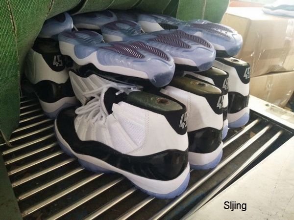 

concord 45 11 mens basketball shoes 11s platinum tint cap and gown bred legend blue space jams men women sports sneakers 36-47