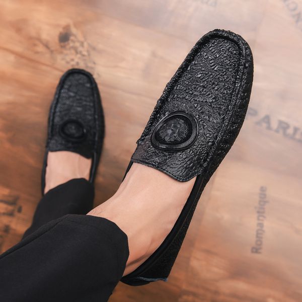 

size38-44 mens shoes casual spring summer men loafers new slip on leather youth men shoes breathable fashion flat footwear black