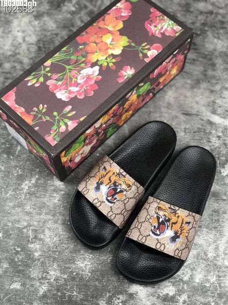 

new luxury designer mens womens summer sandals beach slide luxury slippers ladies designer shoes print leather flowers bee 36-46 with box, Black