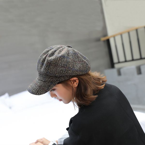 

autumn and winter hat women's retro lattice octagonal hat woolen duck tongue painter wild england literary beret, Blue;gray