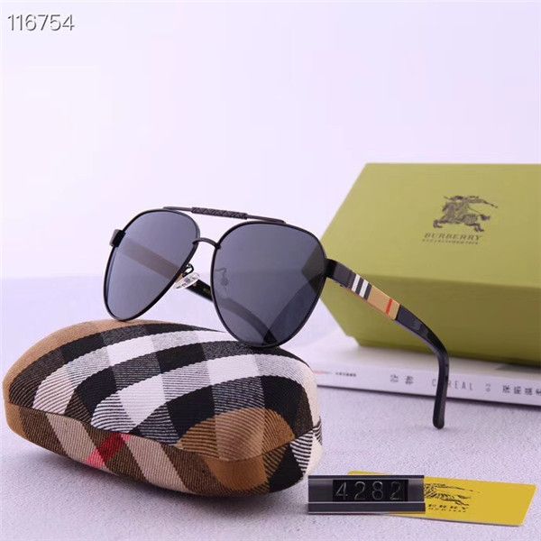 

new fashion good quality sunglasses men and women sunglasses with box sunglasses can be wholesale wear comfortable