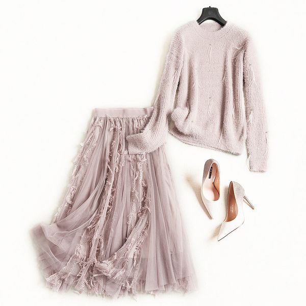 

ukraine korean fashion suit 2 piece set women 2018 winter new temperament commuter sweater crop and skirt two piece set, White